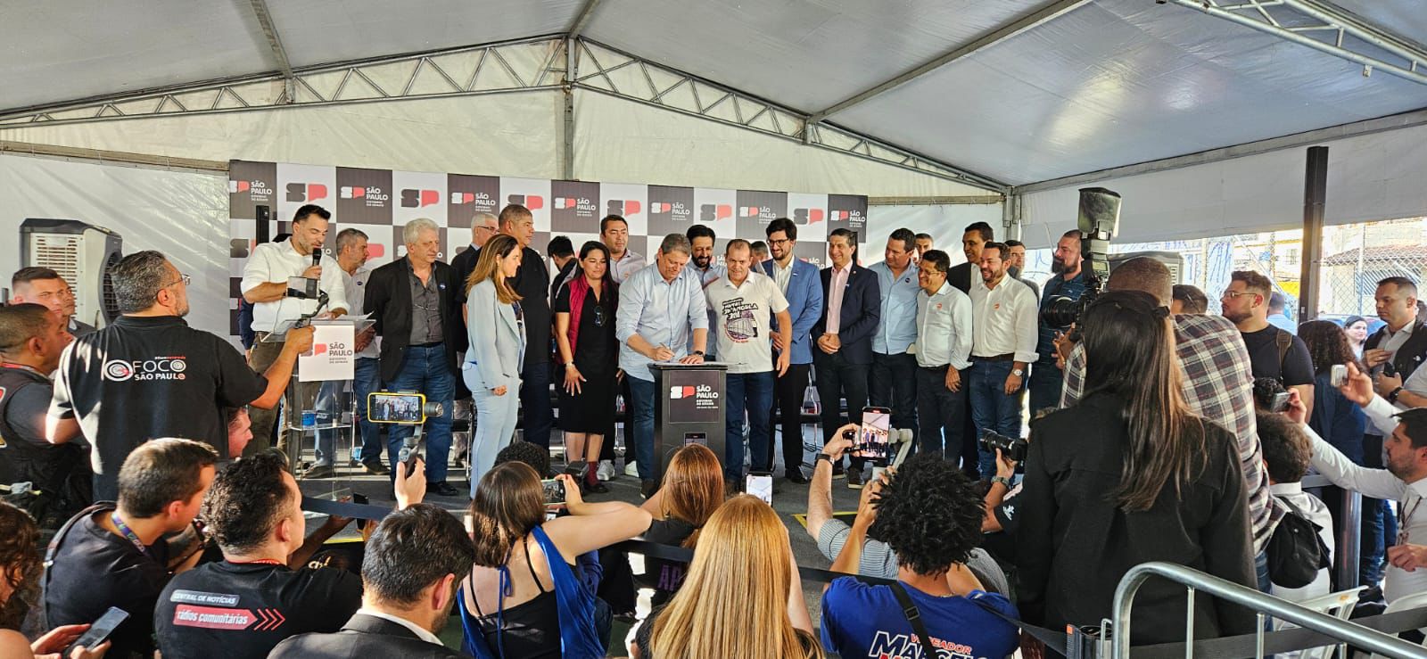 Tarcísio anuncia vice de Nunes em evento oficial. | SBT News