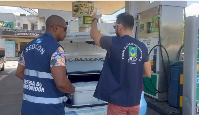Polícia investiga fraude em posto de combustível no Rio de Janeiro - Reprodução