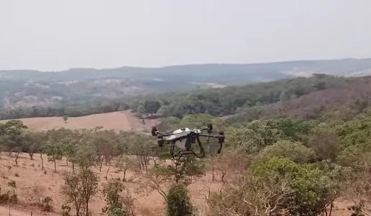 Drone usado na agricultura | Reprodução SBT Brasil
