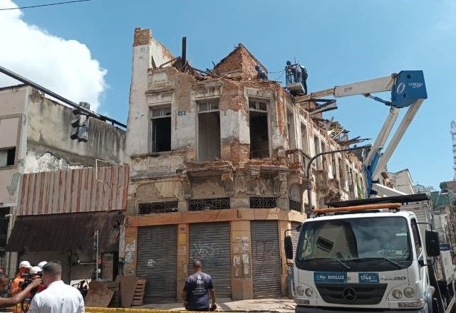 Casarão que desabou no Rio de Janeiro começou a ser demolido nesta sexta (21) | Fabiano Martinez/SBT