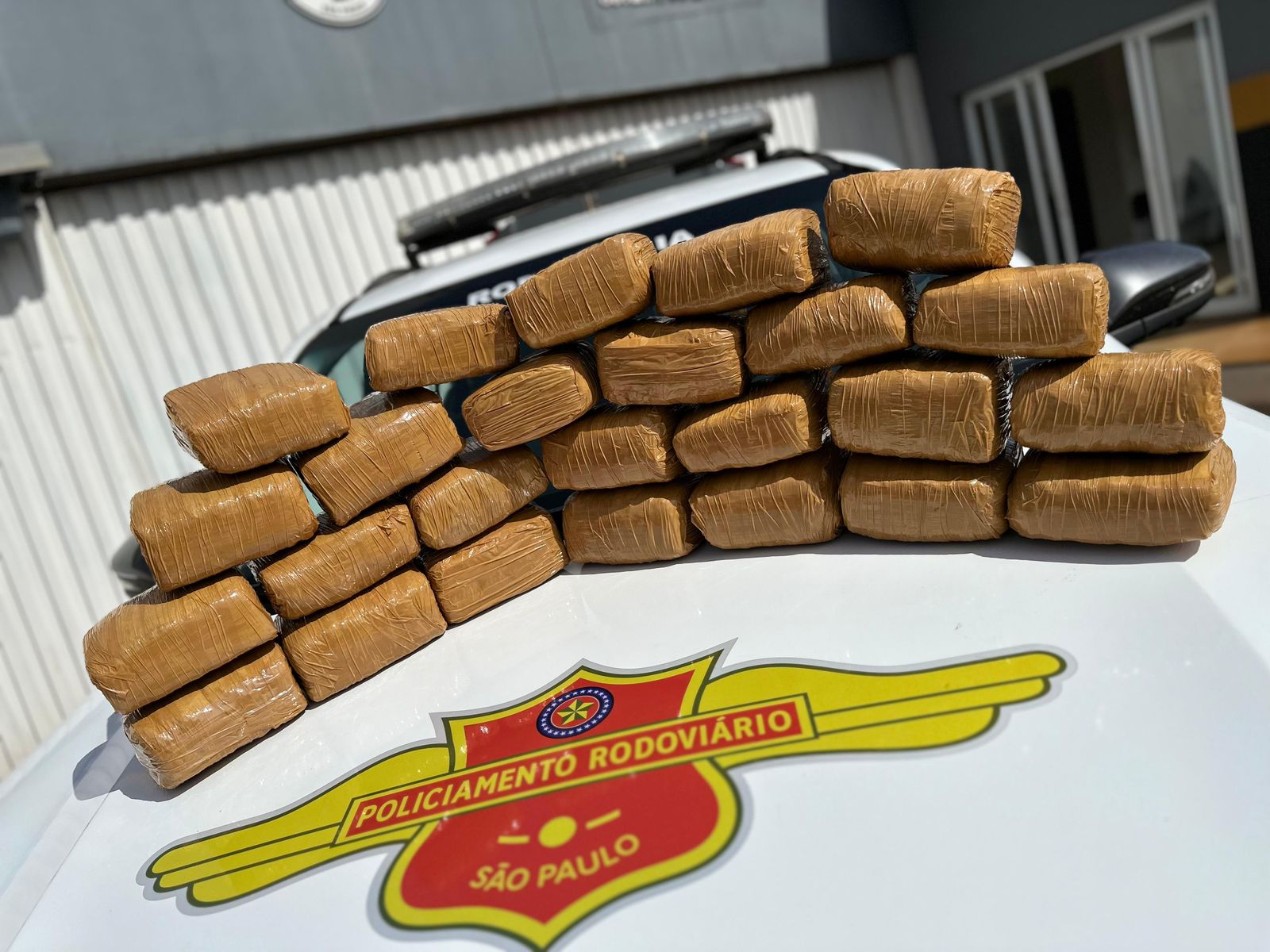 Mulher é presa com 13 kg de maconha em ônibus que viajava no interior de SP