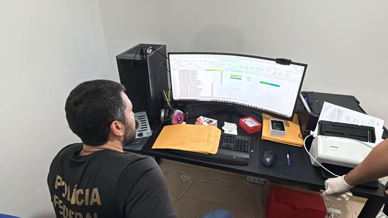 PF encontrou "escritório do crime" nos fundos da casa do principal alvo da operação | Divulgação/PF