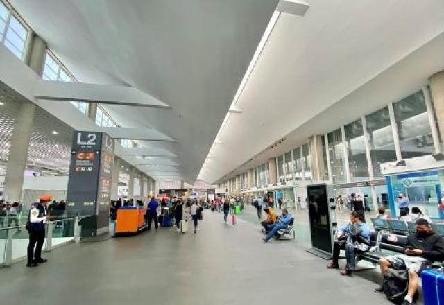 Ativista brasileira relata o que sofre no aeroporto do México | Reprodução/Wikimedia Commons