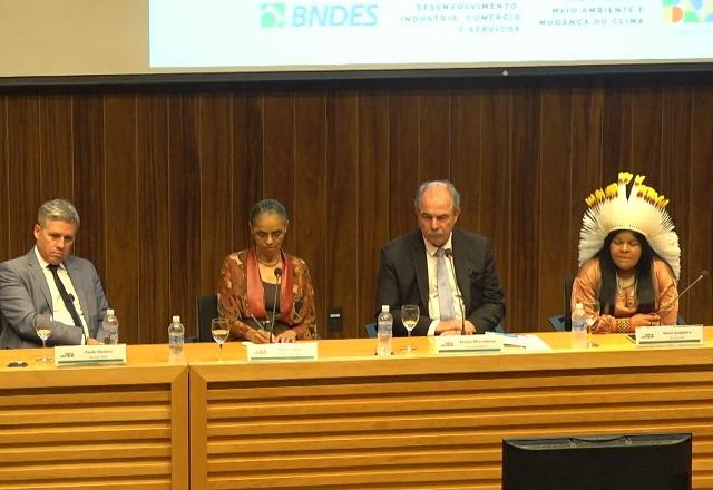 Mercadante, Marina Silva, Paulo Teixeira e Joenia Wapichana concedem coletiva de imprensa (Reprodução/YouTube)