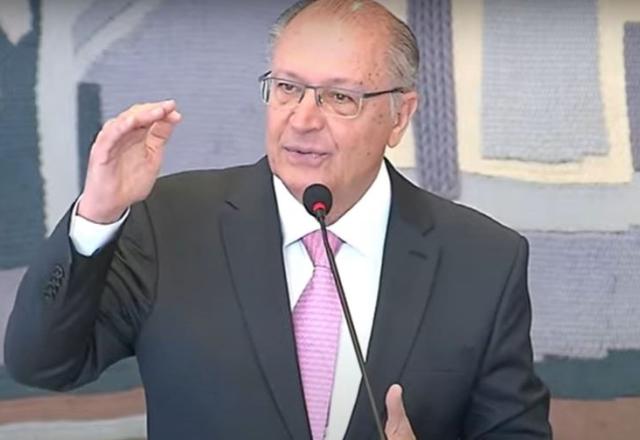 Brasil vive bom momento, diz Alckmin em lançamento do novo PAC para diplomatas (Reprodução/YouTube)