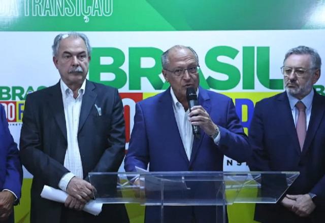 Geraldo Alckmin falando ao microfone (Reprodução/YouTube)