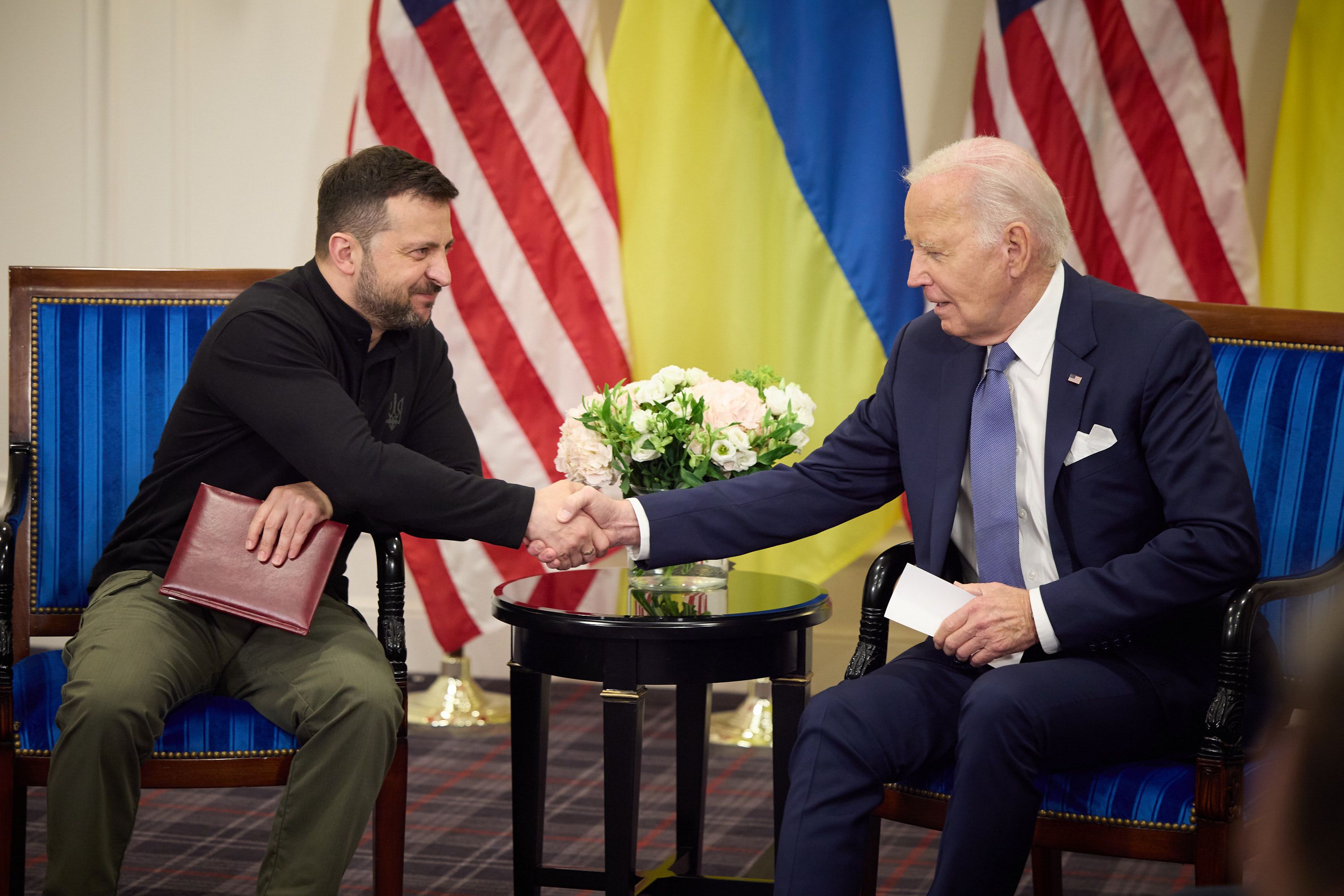 Zelensky e Biden tem encontro bilateral na França | Reprodução/Twitter