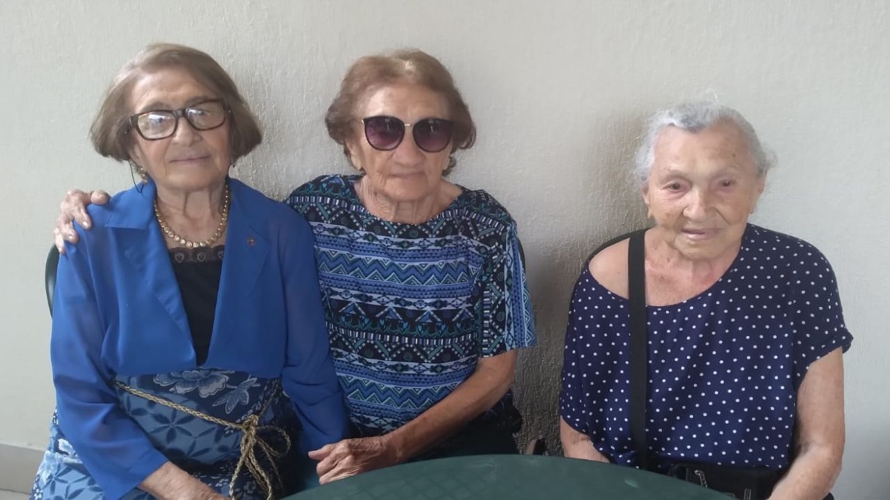 Imagem da notícia: Irmãs somam 316 anos e são trio mais longevo do mundo Imagem da notícia: Irmãs somam 316 anos e são trio mais longevo do mundo