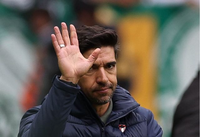 Organizada do Palmeiras pede saída de Abel Ferreira após derrota na Libertadores