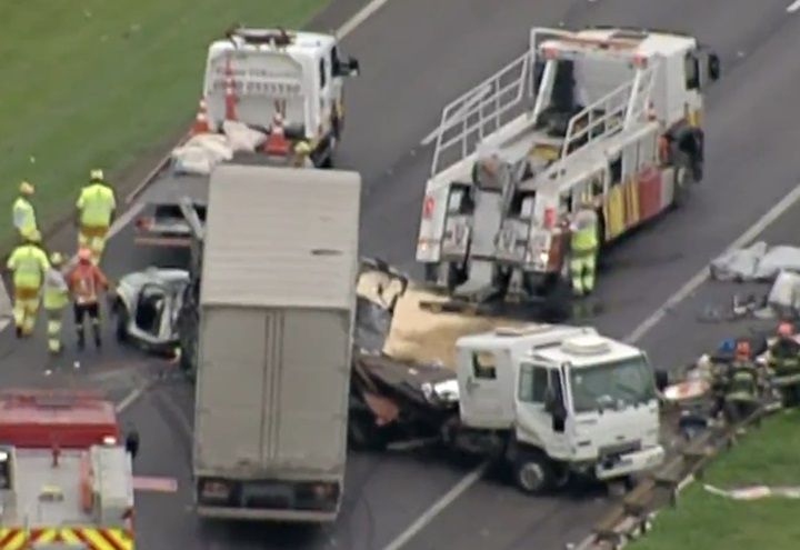 Grave acidente na Rodovia dos Bandeirantes deixa quatro mortos  