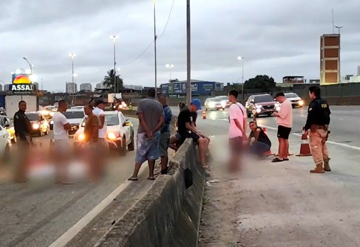 Jovens morrem em acidente com moto de luxo em rodovia de SP 
