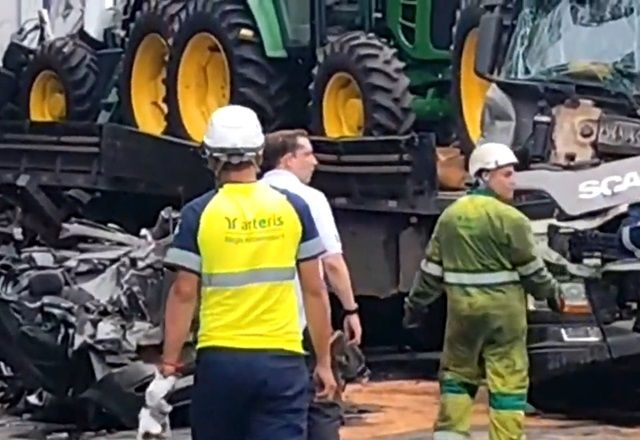 SP: Grave acidente na rodovia Régis Bittencourt deixa 4 mortos