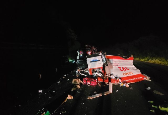 Socorristas e paciente morrem em acidente no Paraná | Reprodução/Corpo de Bombeiros