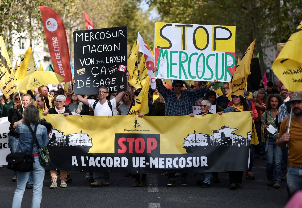 Protesto contra acordo UE-Mercosul em Paris | REUTERS/Stephane Mahe