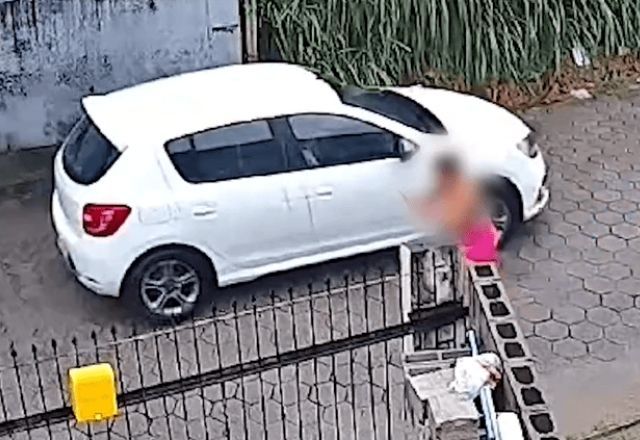 Adolescente se joga de carro de app ao ouvir barulho de spray e passar mal