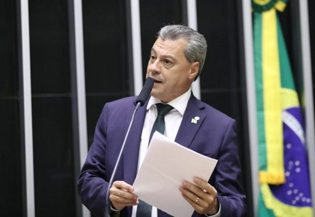 Deputados pressão urgência PLP motoristas de app