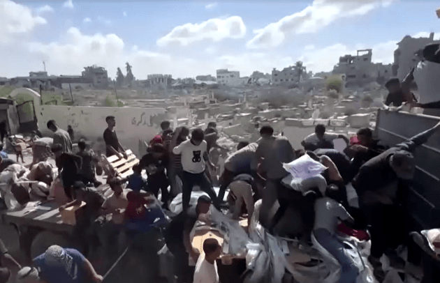 Israel atrasou a chegada de ajuda humanitária à Faixa de Gaza. | Reprodução/Reuters