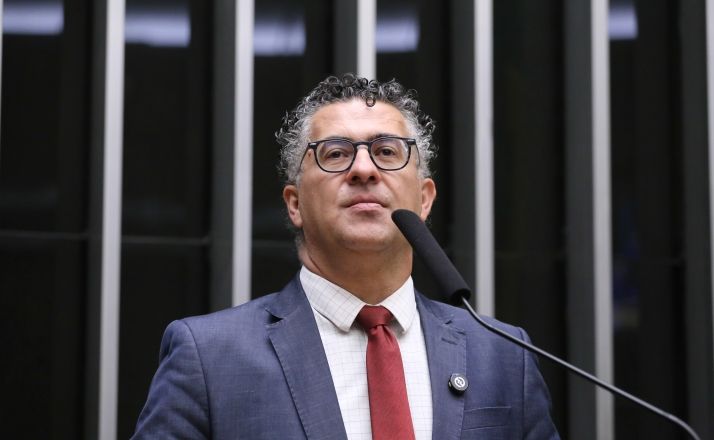 O deputado Alencar Santana, presidente da comissão especial sobre o fim da escala 6x1 | Kayo Magalhães / Câmara dos Deputados