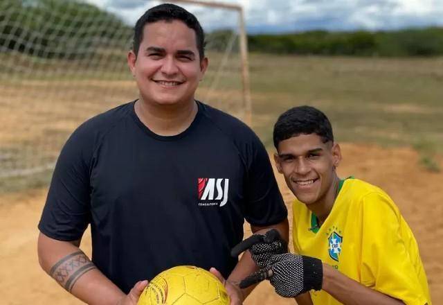 allan jesus e luva de pedreiro