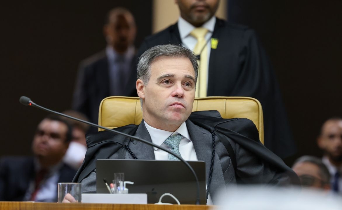 PF entrega íntegra de celular de Vorcaro a Mendonça e Fux PF entrega íntegra de celular de Vorcaro a Mendonça e Fux