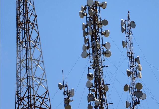 Antenas de telefonia celular e televisão digital | Marcelo Camargo/Agência Brasil