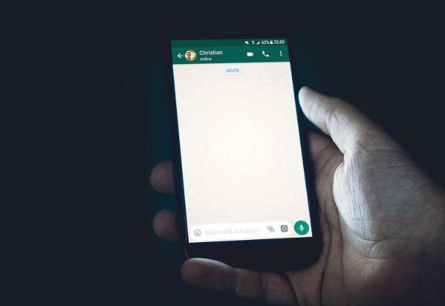 aplicativo de mensagens WhatsApp