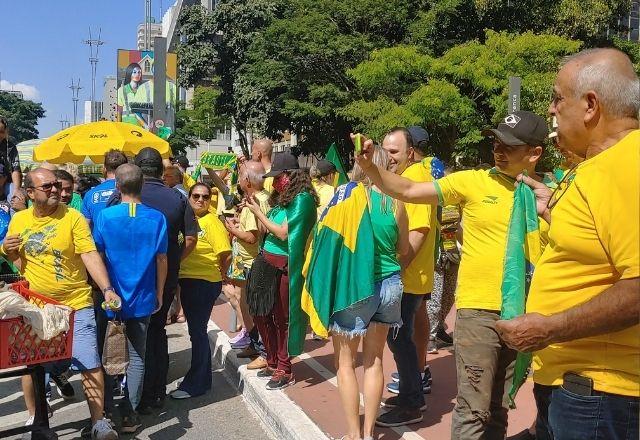 apoiadores de bolsonaro na avenida paulista