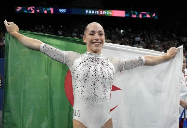 Atleta teve 15.700 de pontuação, garantindo o ouro nas barras assimétricas | AP Photo/Charlie Riedel