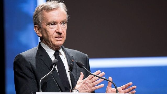Ex-mais rico do mundo, Bernard Arnault perde R$ 60 bilhões em um dia