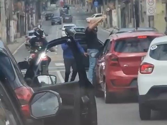 VÍDEO: criminosos fazem arrastões em série no Rio de Janeiro