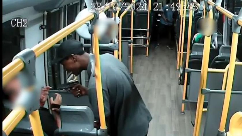 A cada 1h30 uma pessoa é assaltada dentro de um ônibus no Rio | Reprodução