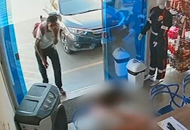 Homem é preso após beijar adolescente à força em recepção de escola