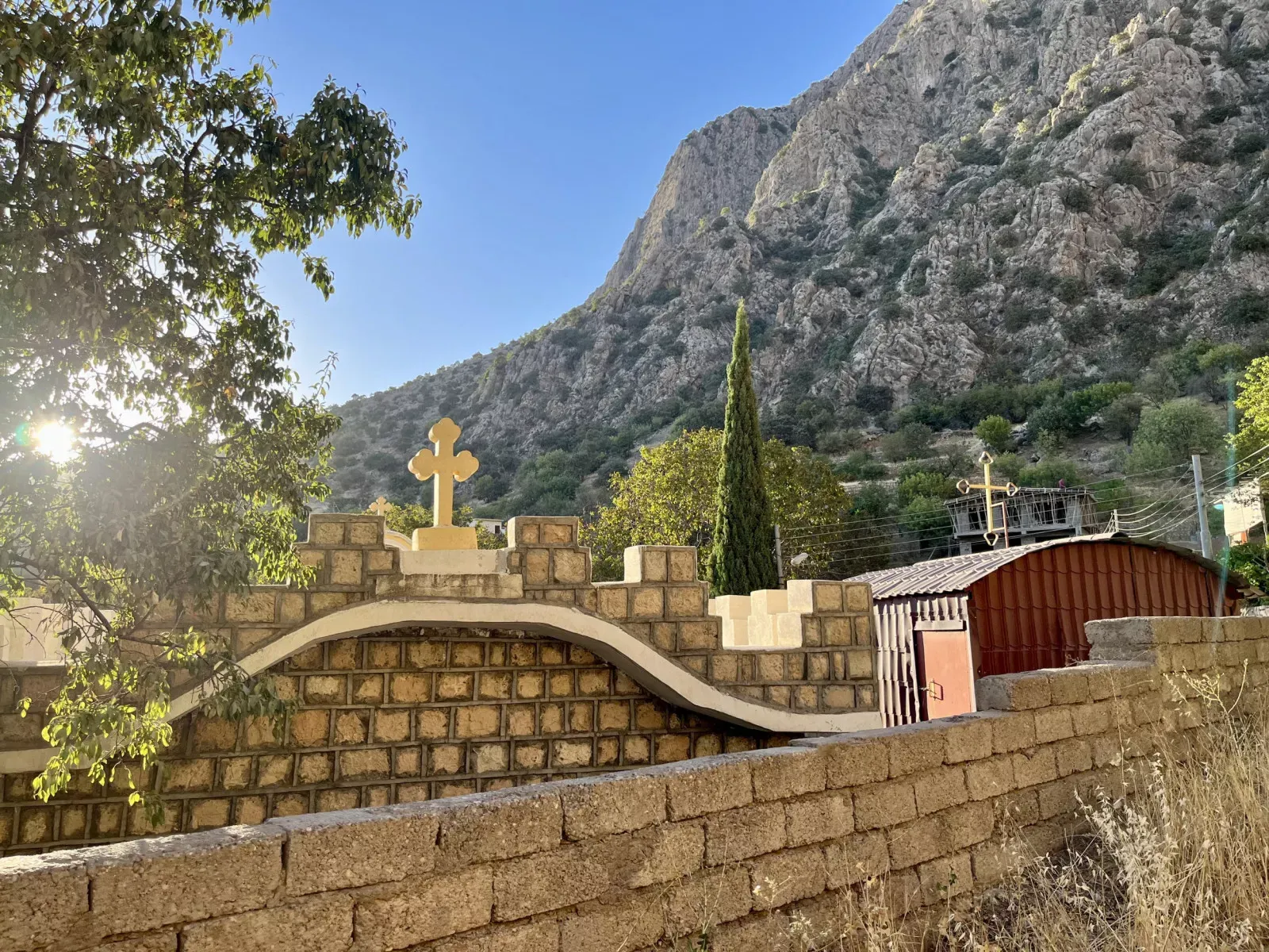 Monastério no norte do Iraque que foi bombardeado e destruído por Saddam Hussein e por forças curdas. | Arquivo pessoal/Ramsen Shamon