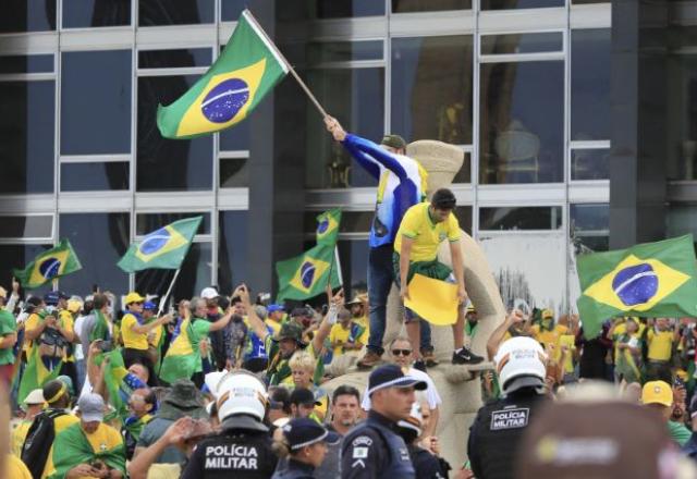atos antidemoráticos de 8 de janeiro