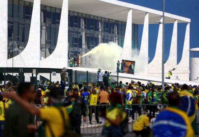 atos golpistas de 8 de janeiro