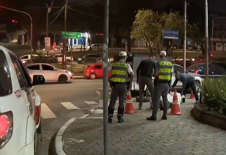 Homem morre atropelado em avenida na zona leste de SP 