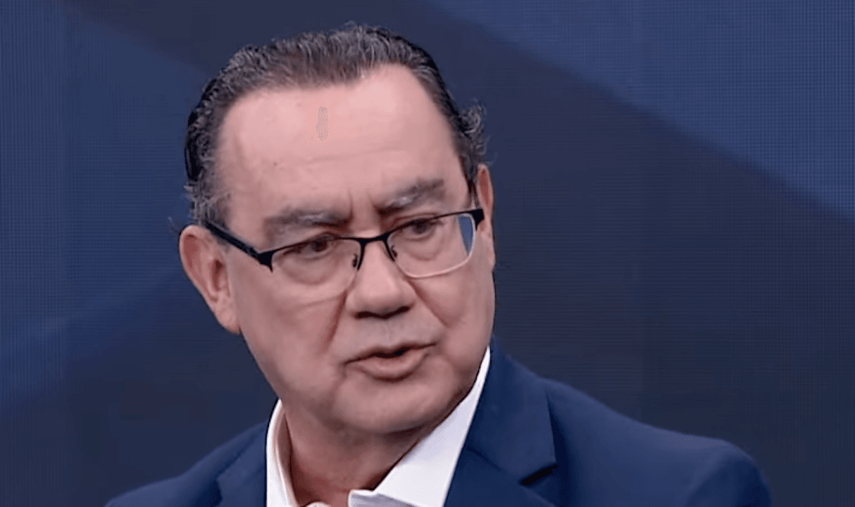 Cury diz ao SBT que cortaria 15 mil comissionados se eleito Cury diz ao SBT que cortaria 15 mil comissionados se eleito