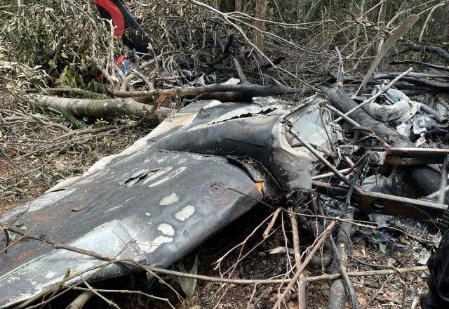 FAB derruba aeronave clandestina a tiros e mata dois traficantes
