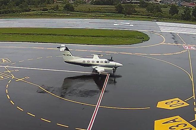 Aeronave modelo Piper Cheyenne 400 caiu na manhã deste domingo (22). | Reprodução
