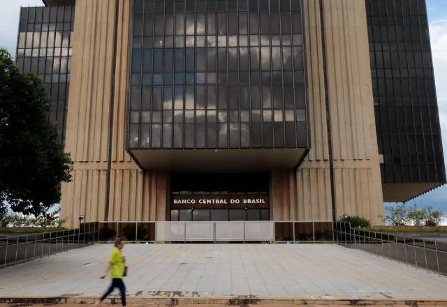 Copom mantém ritmo de alta na Selic e taxa básica de juros sobe para 13,25%