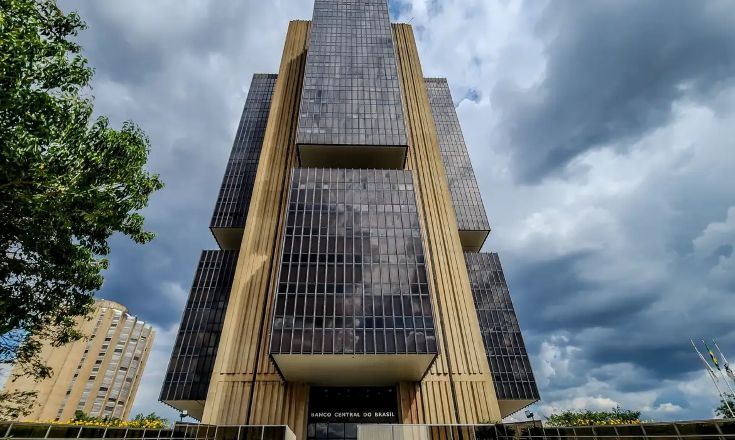 Urgente! Banco Central Intervém no Banco Master Após Crise de Liquidez e 'Graves Violações'