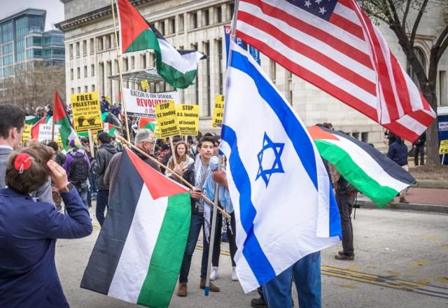 bandeiras de israel e palestina