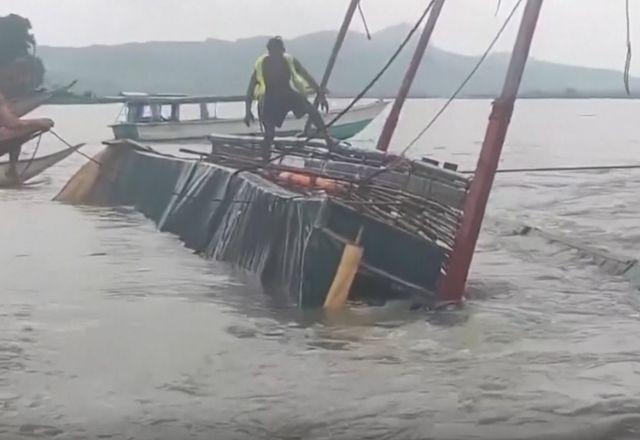 barco naufragado