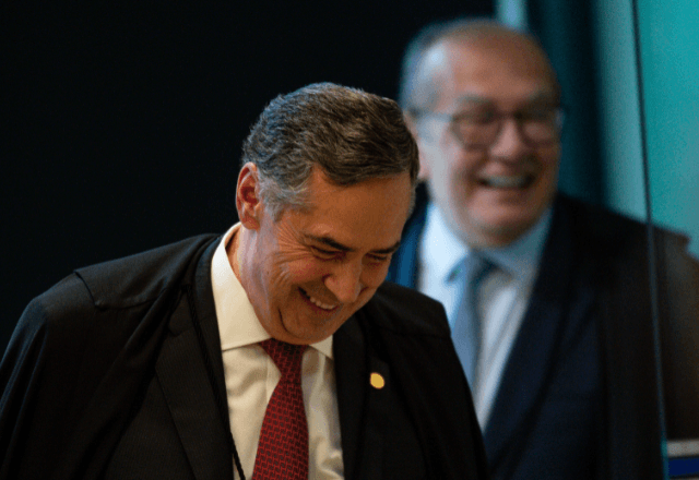 Barroso pede vista e julgamento sobre foro privilegiado é suspenso no STF