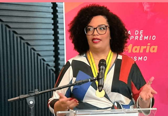 Basília Rodrigues recebe Prêmio Glória Maria de Jornalismo 2026 | Foto: reprodução/redes sociais