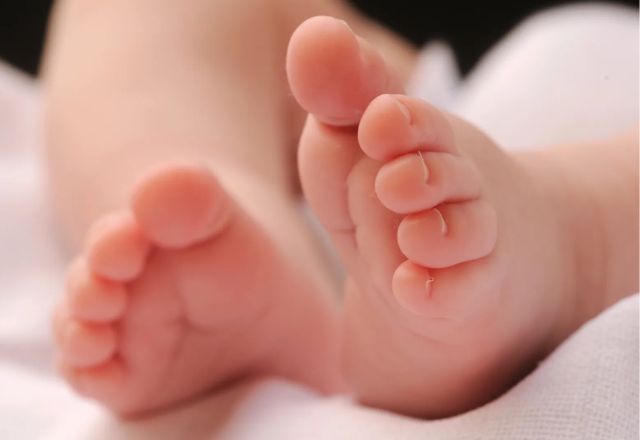 Polícia investiga morte de bebê com sinais de desnutrição em SC | Ilustrativa/Canva