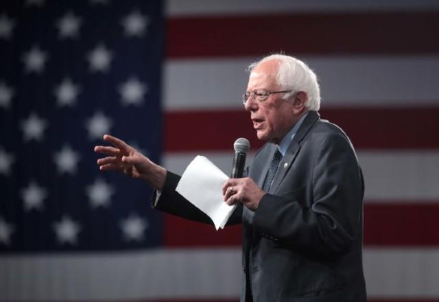 Sanders Pede Suspensao No Avanco De Inteligencia Artificial