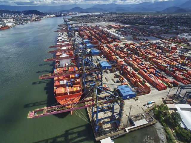 Anvisa confirma terceiro caso de malária em navio no Porto de Santos 