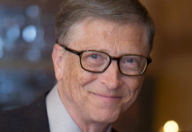 Bill Gates "assumiu responsabilidade por ações" sobre vínculos com Epstein, diz fundação