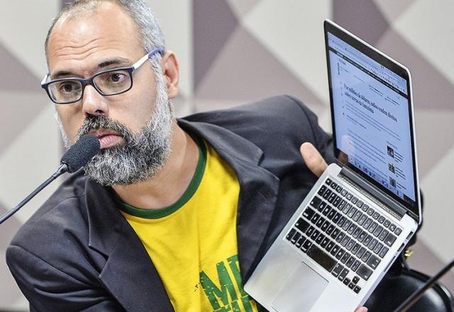Blogueiro Allan dos Santos tem contas bloqueadas no Twitter, YouTube e Instagram Blogueiro Allan dos Santos tem contas bloqueadas no Twitter, YouTube e Instagram